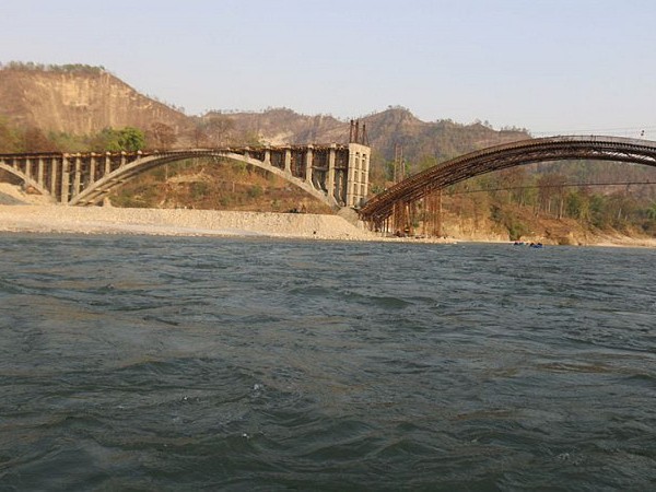 कर्णालीका निर्माणाधीन पुल चाँडो सम्पन्न गर्न ध्यानाकर्षण